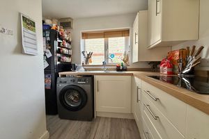 Kitchen- click for photo gallery
